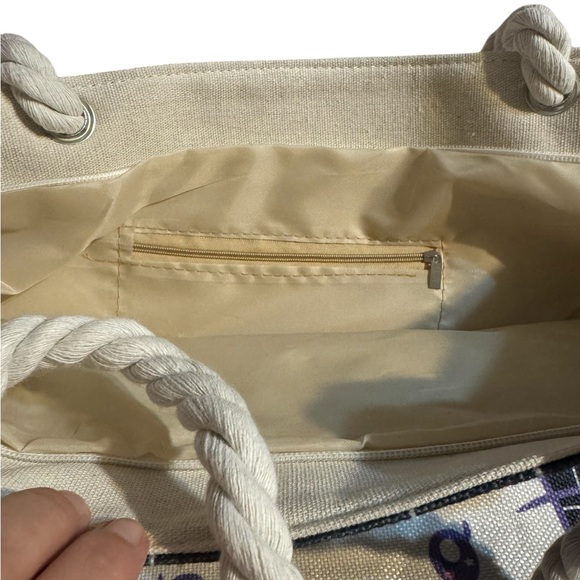 Hello Kitty Black and Pink Grid Tote - Picture 3 of 3